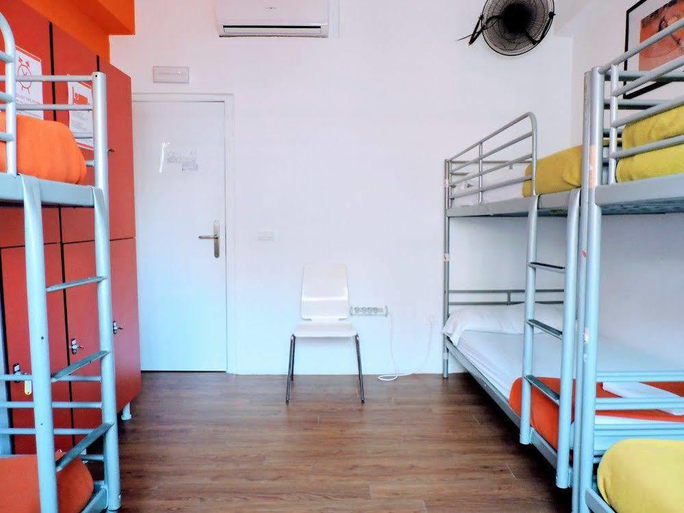 Feetup Home Backpackers Valencia Exterior foto