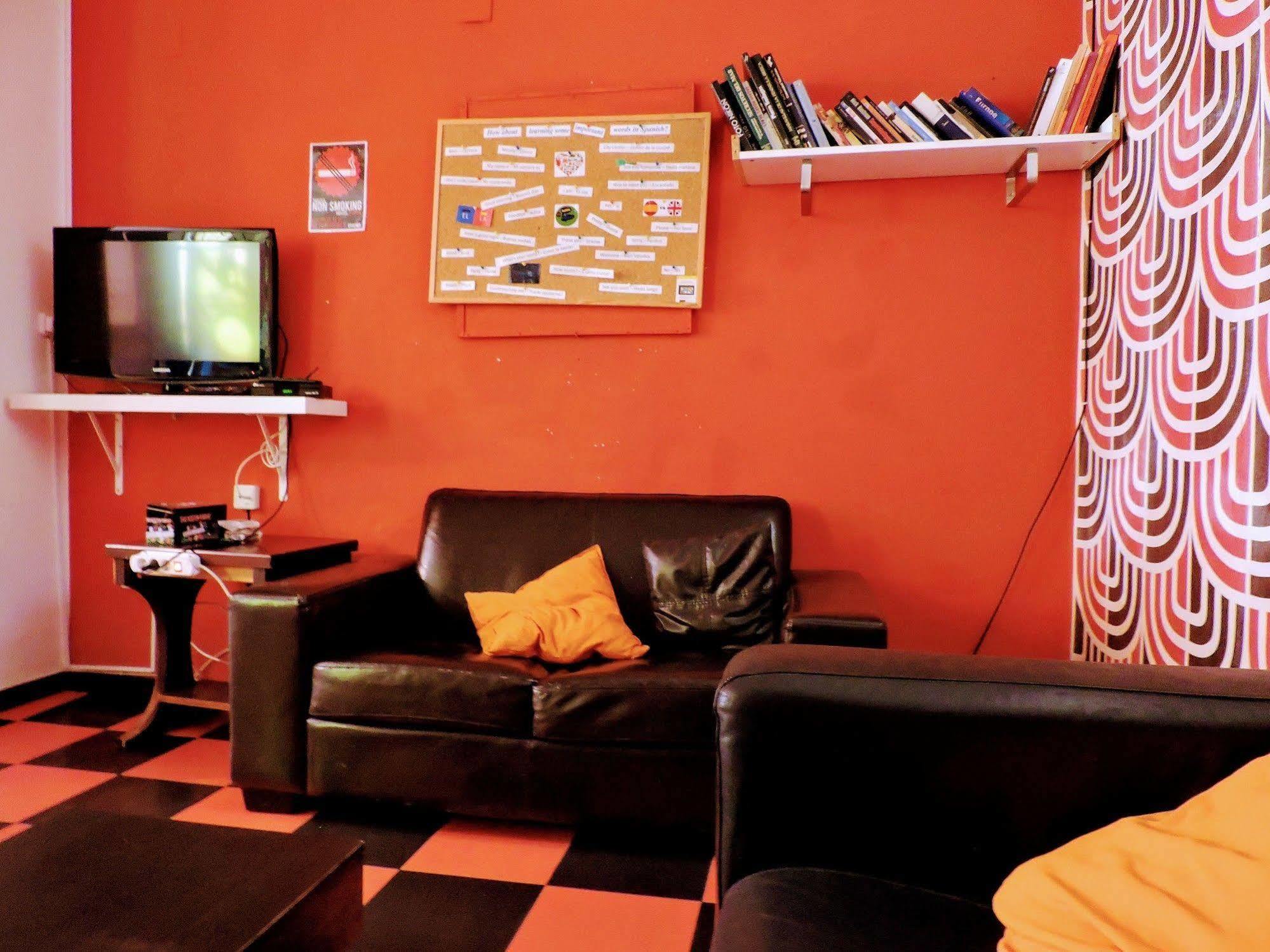 Feetup Home Backpackers Valencia Exterior foto